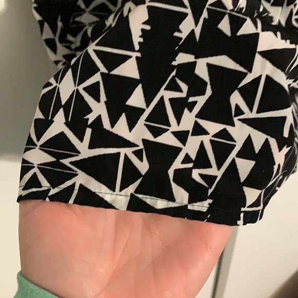 Sleeveless, short romper - Picture 5 of 10